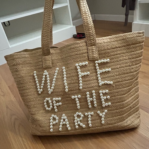 Wife of the party pearl beach tote - Picture 3 of 3